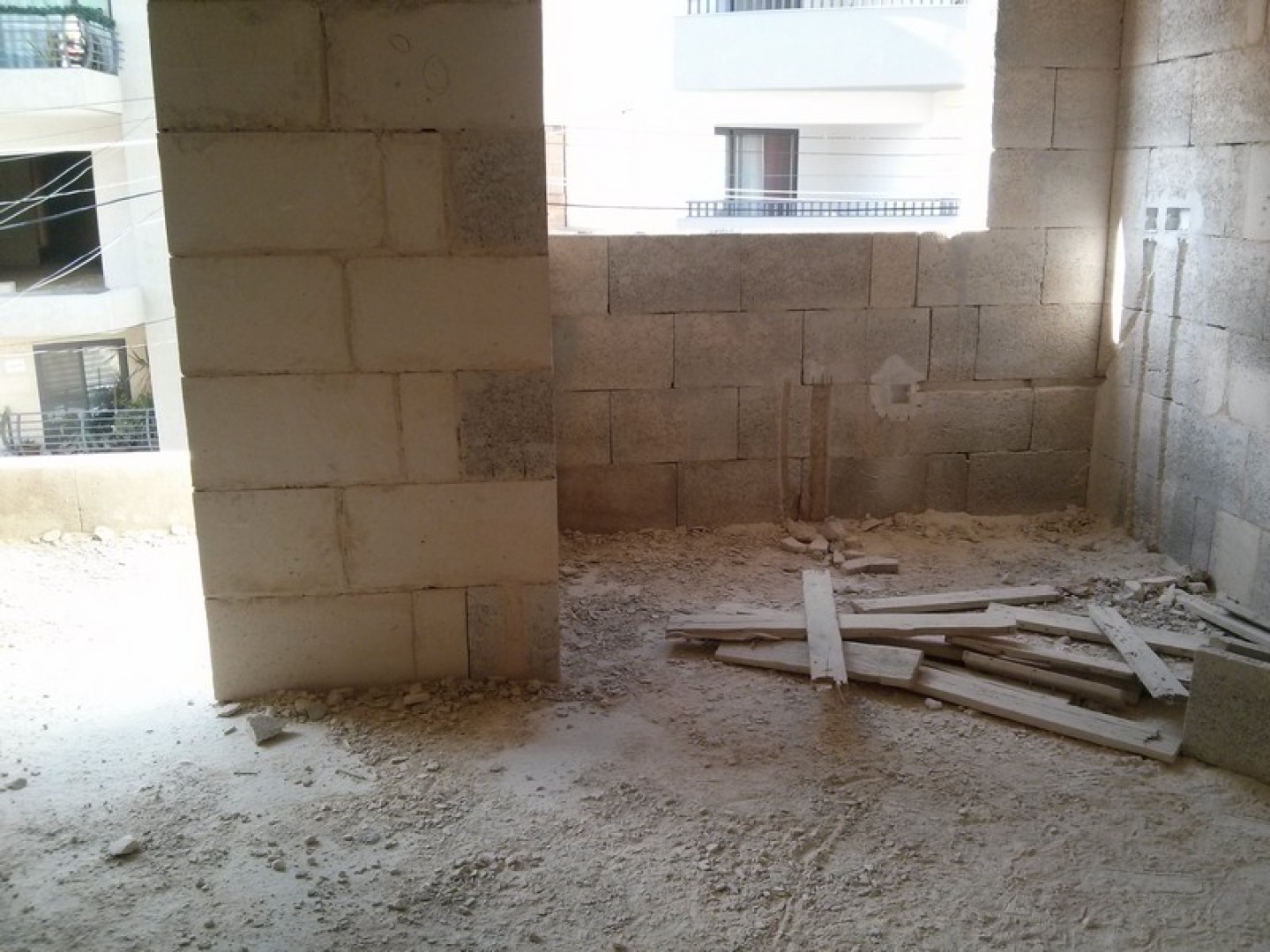 Private Office Block with Separate Entrance in Fgura