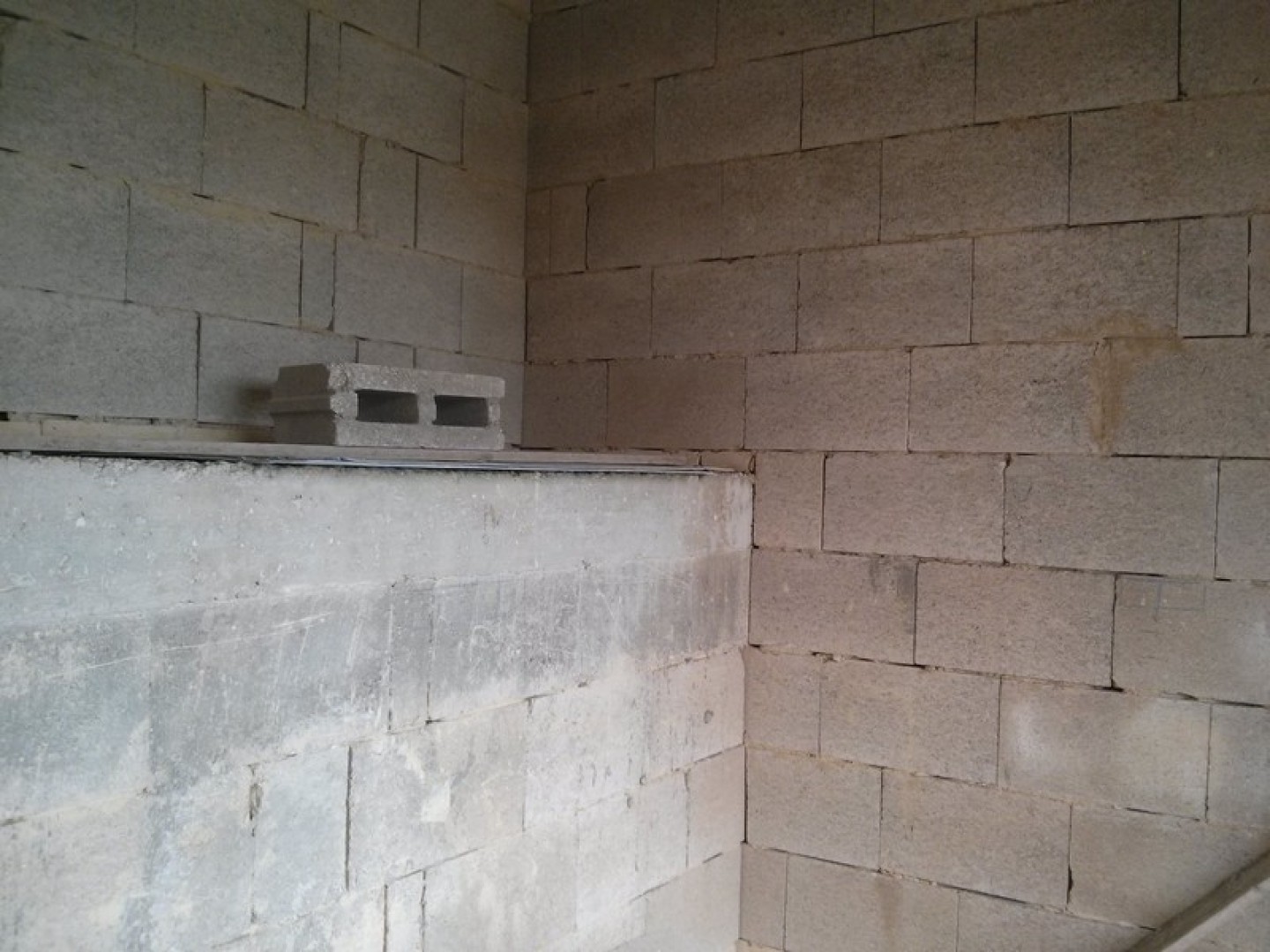 Private Office Block with Separate Entrance in Fgura