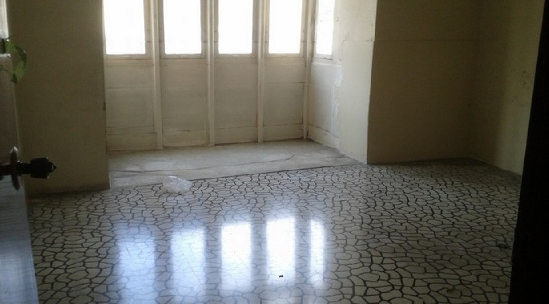 A Great Office/Restaurant/Wine Bar/Shop for Rent in St. Julians