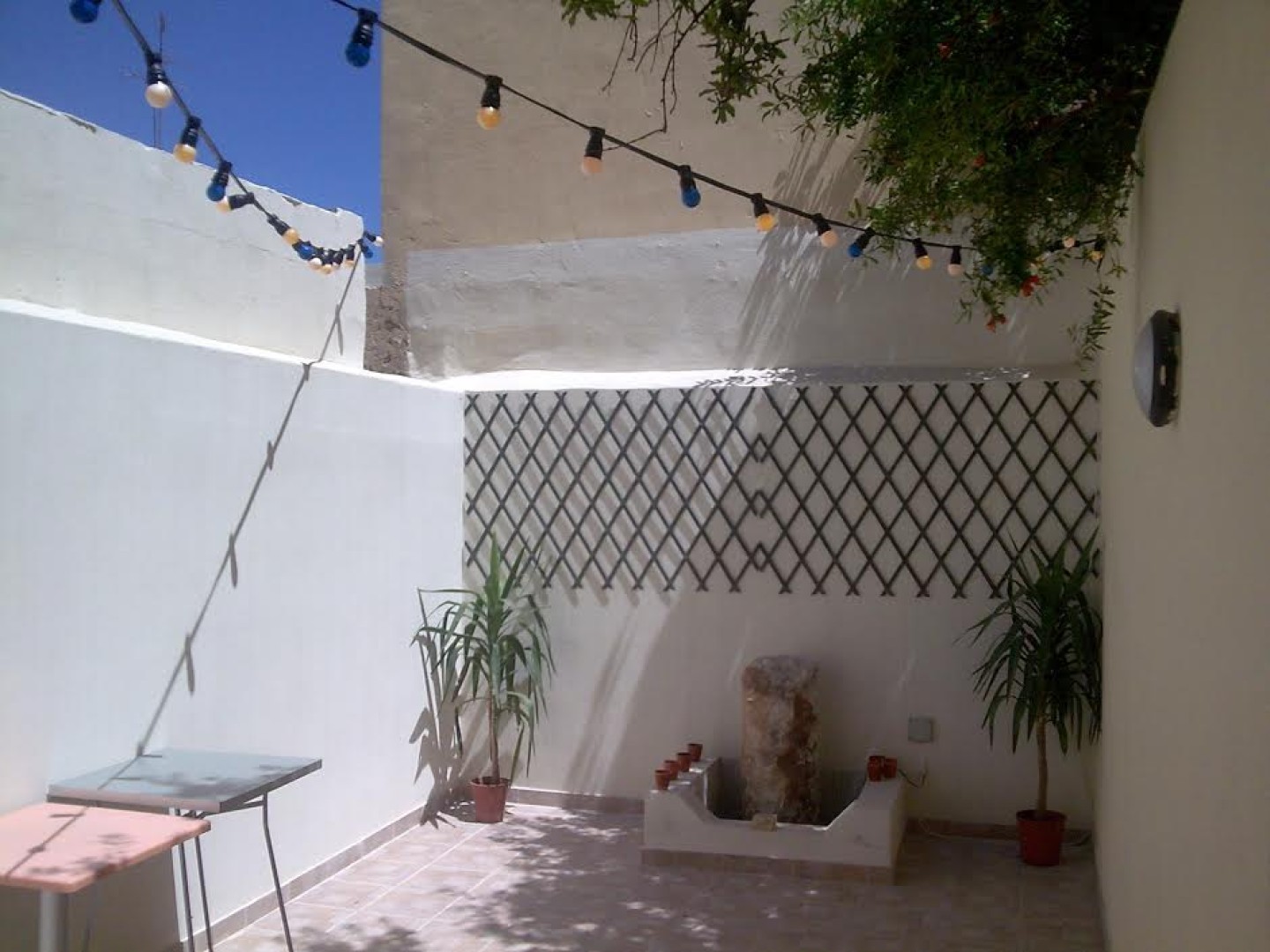 Malta real estate: Cafeteria for rent / for sale in Paola with Class 6 Permit/4D
