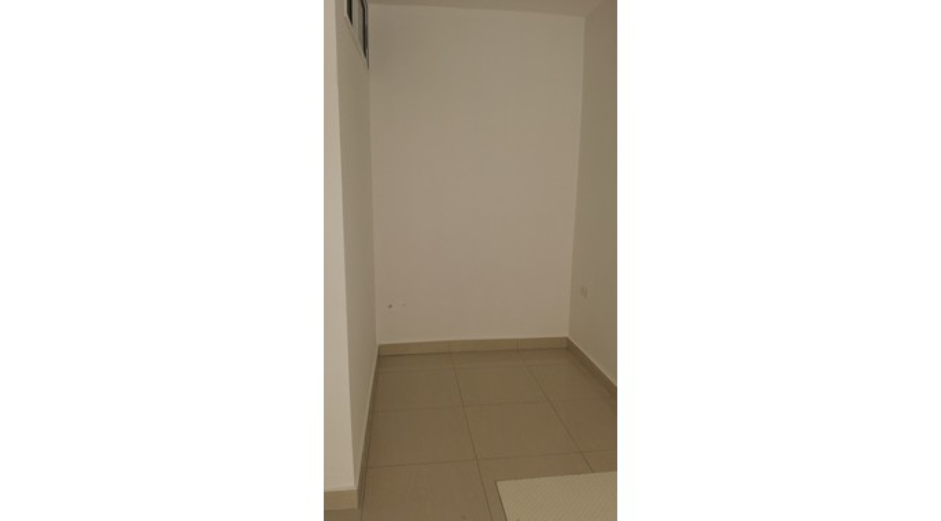 New 30 square metre Class 4 shop/office for rent in Bugibba
