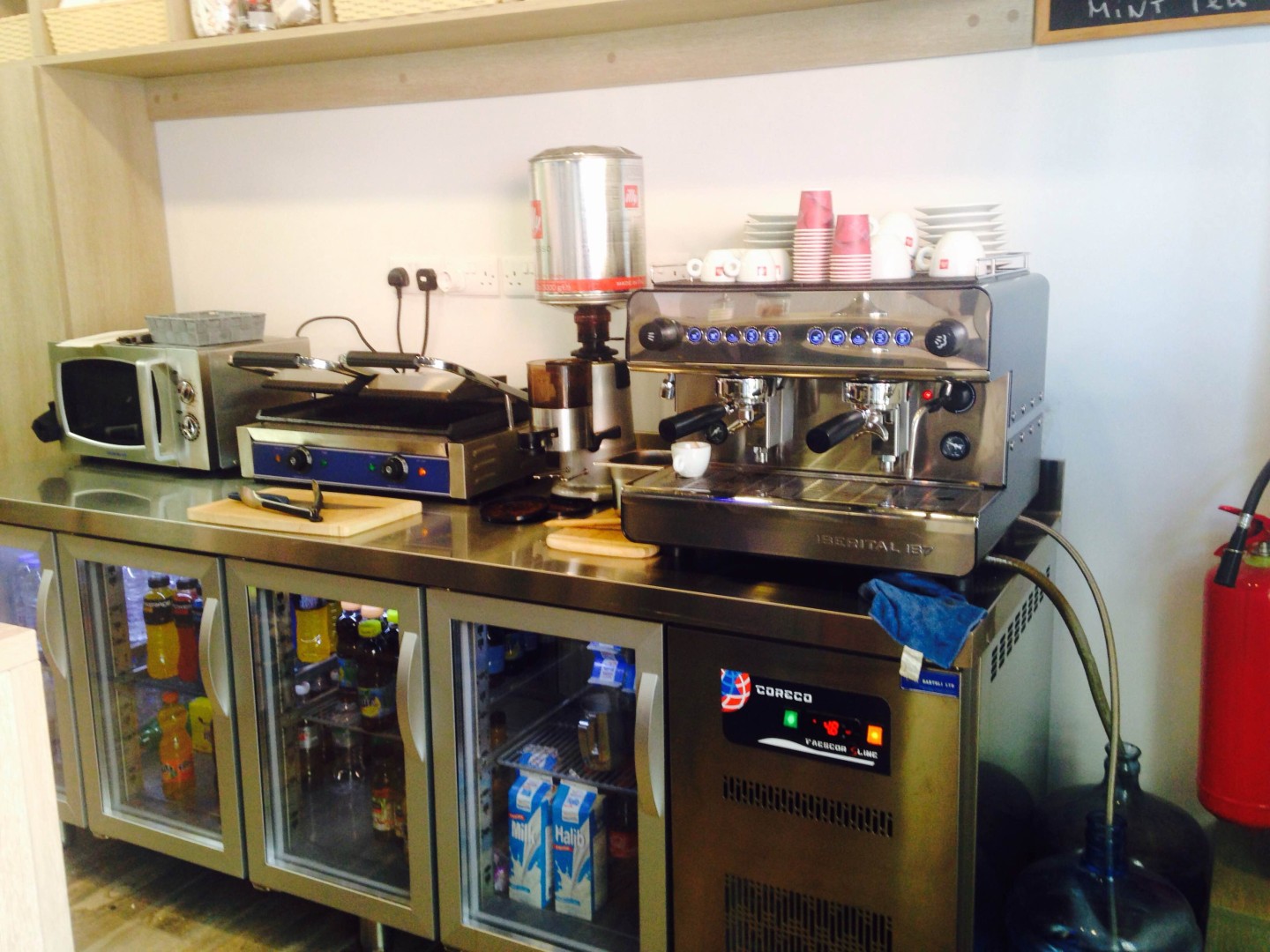 Paceville Restaurant/Cafeteria for rent opposite pender gardens