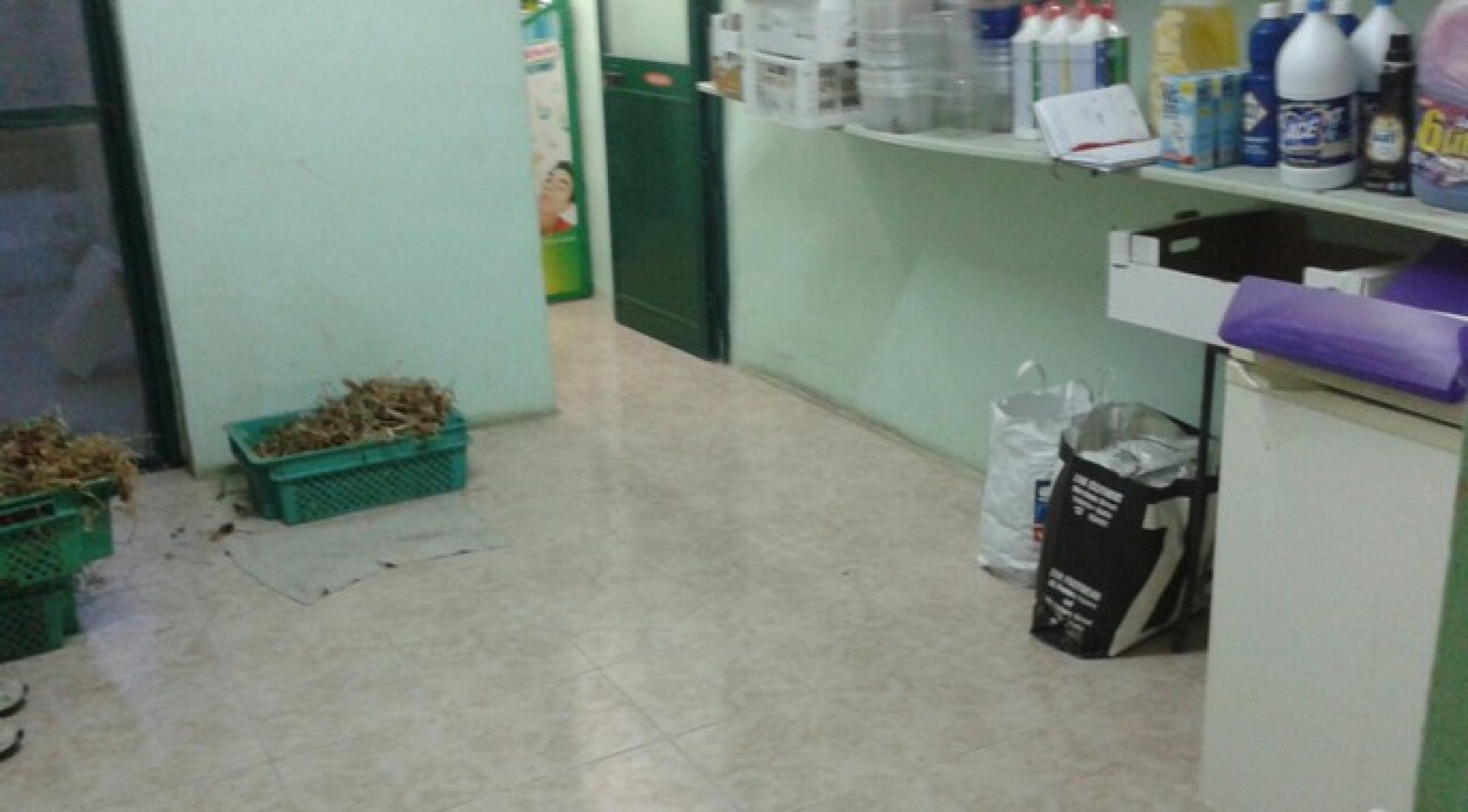 Class 4 shop for rent in Paola