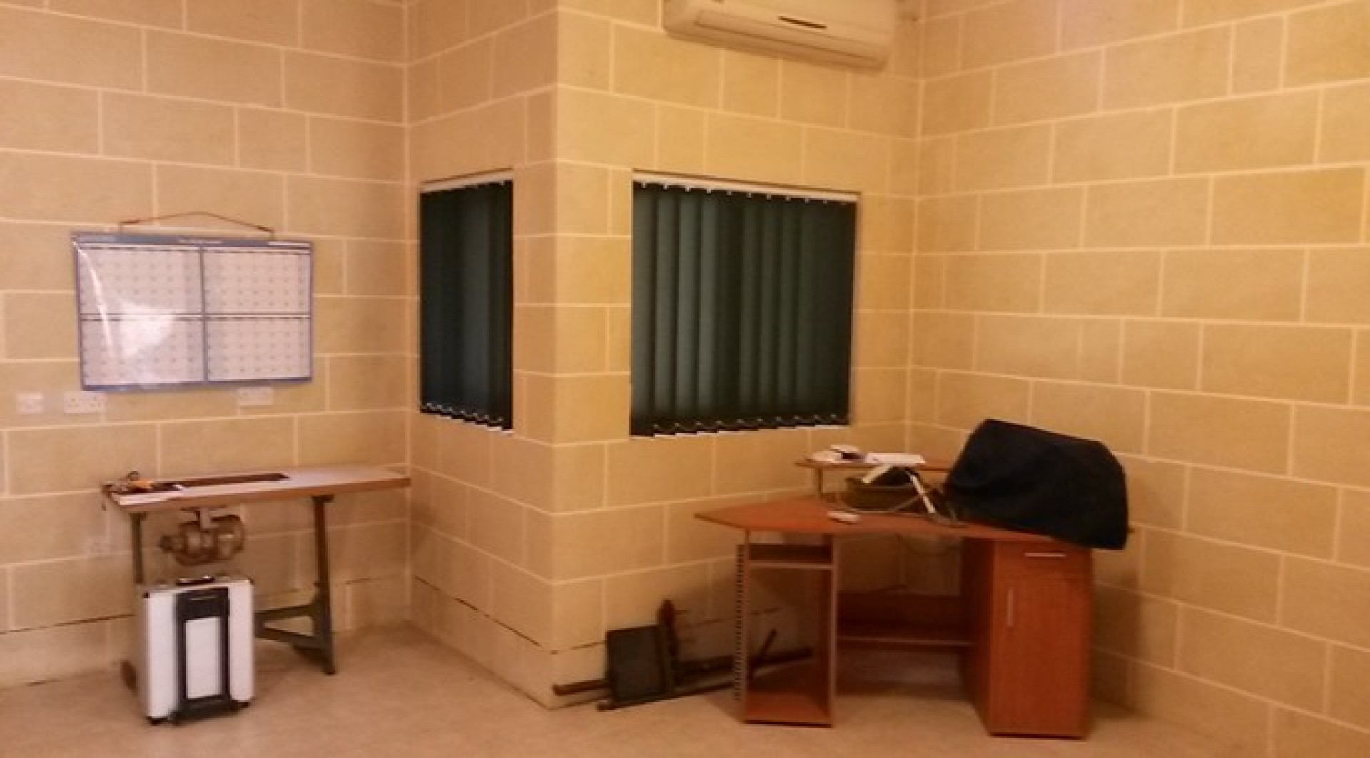 Real Estate Malta: 70 sqm office in Ghaxaq