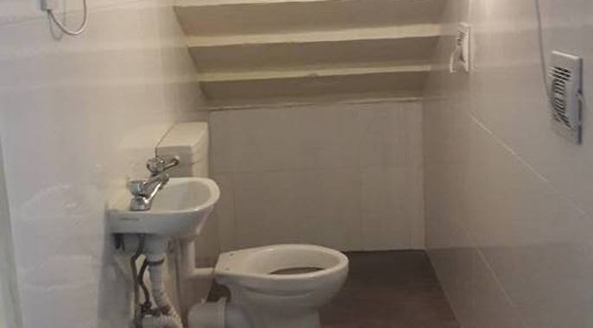 Real Estate Malta: 33 sqm Shop in Fgura