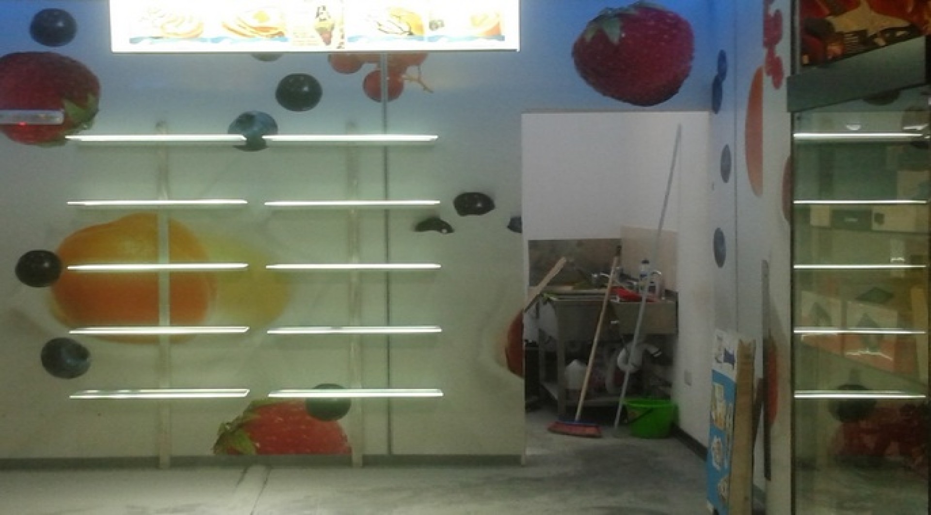 Real Estate Malta: 19 sqm shop in St. Julians