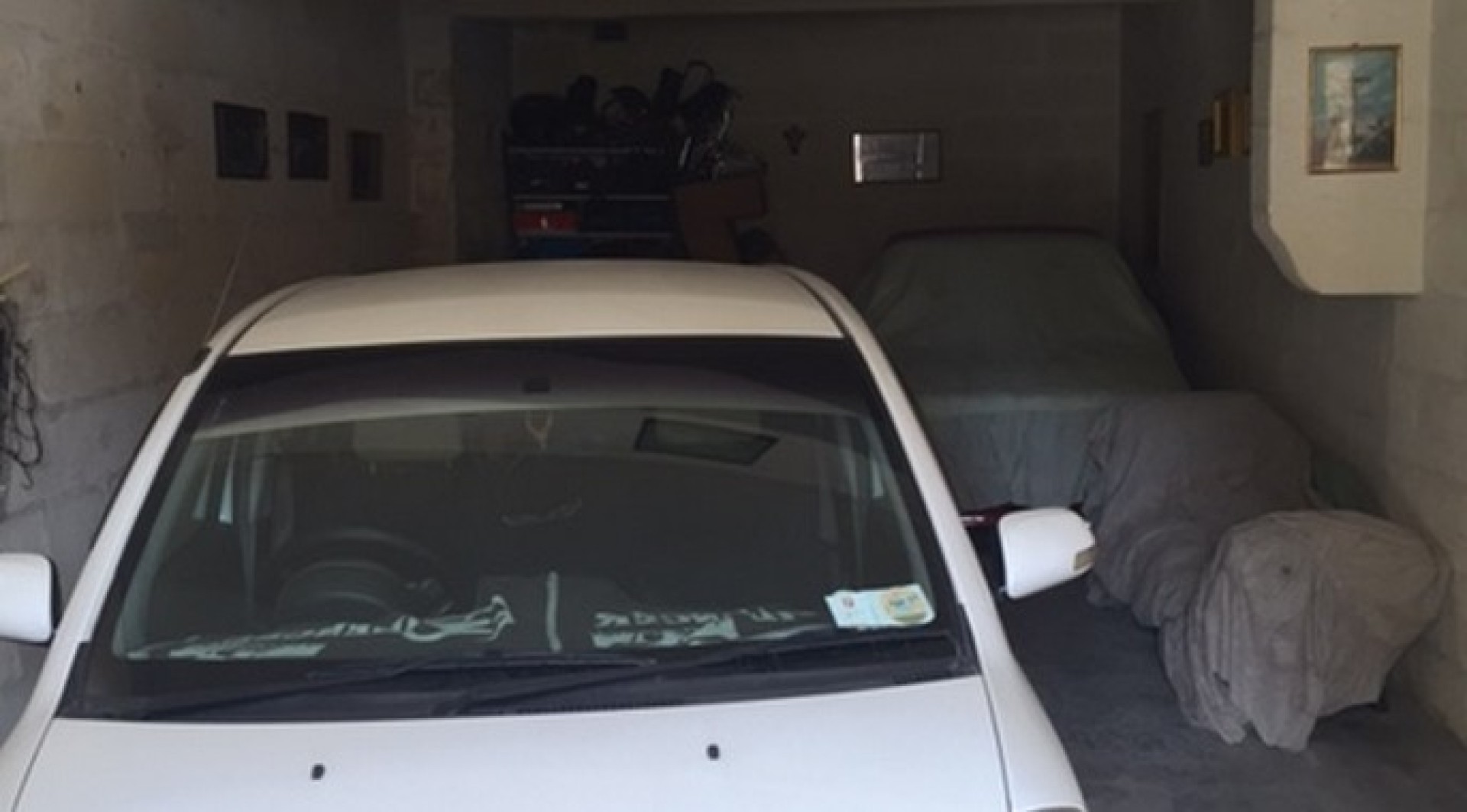 Garages in Malta: 6 Car Garage for Sale/to Let in Fgura