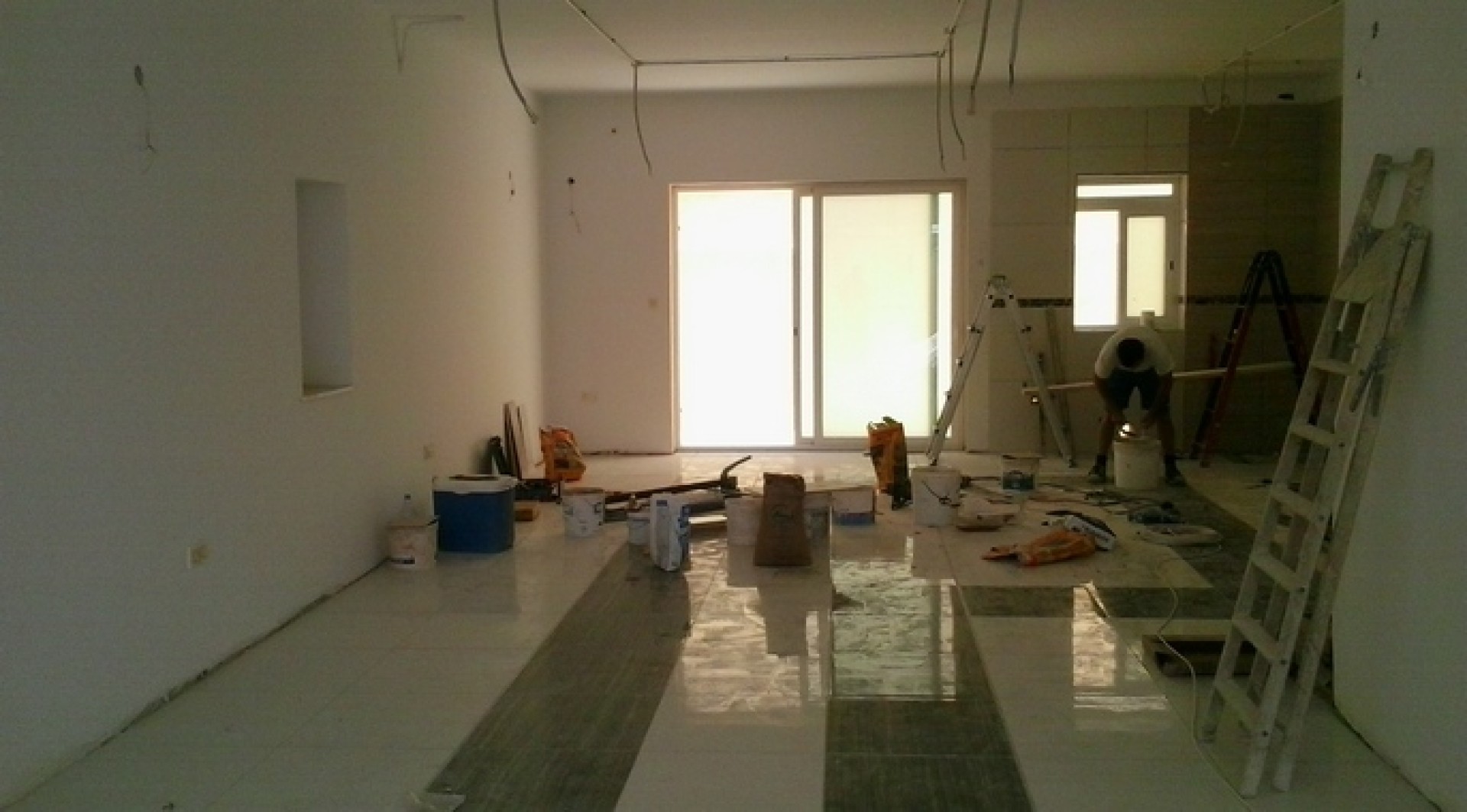 Retail Shops for rent: 80sqm commercial premises in Zabbar