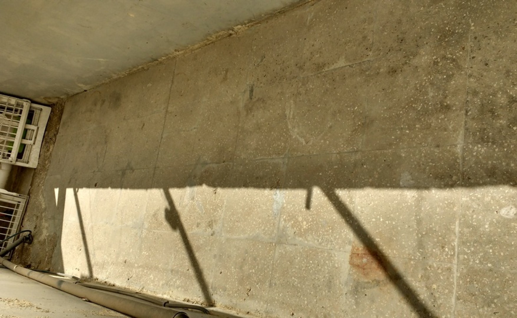400sqm Warehouse to let in Balzan warehouse with offices upstairs