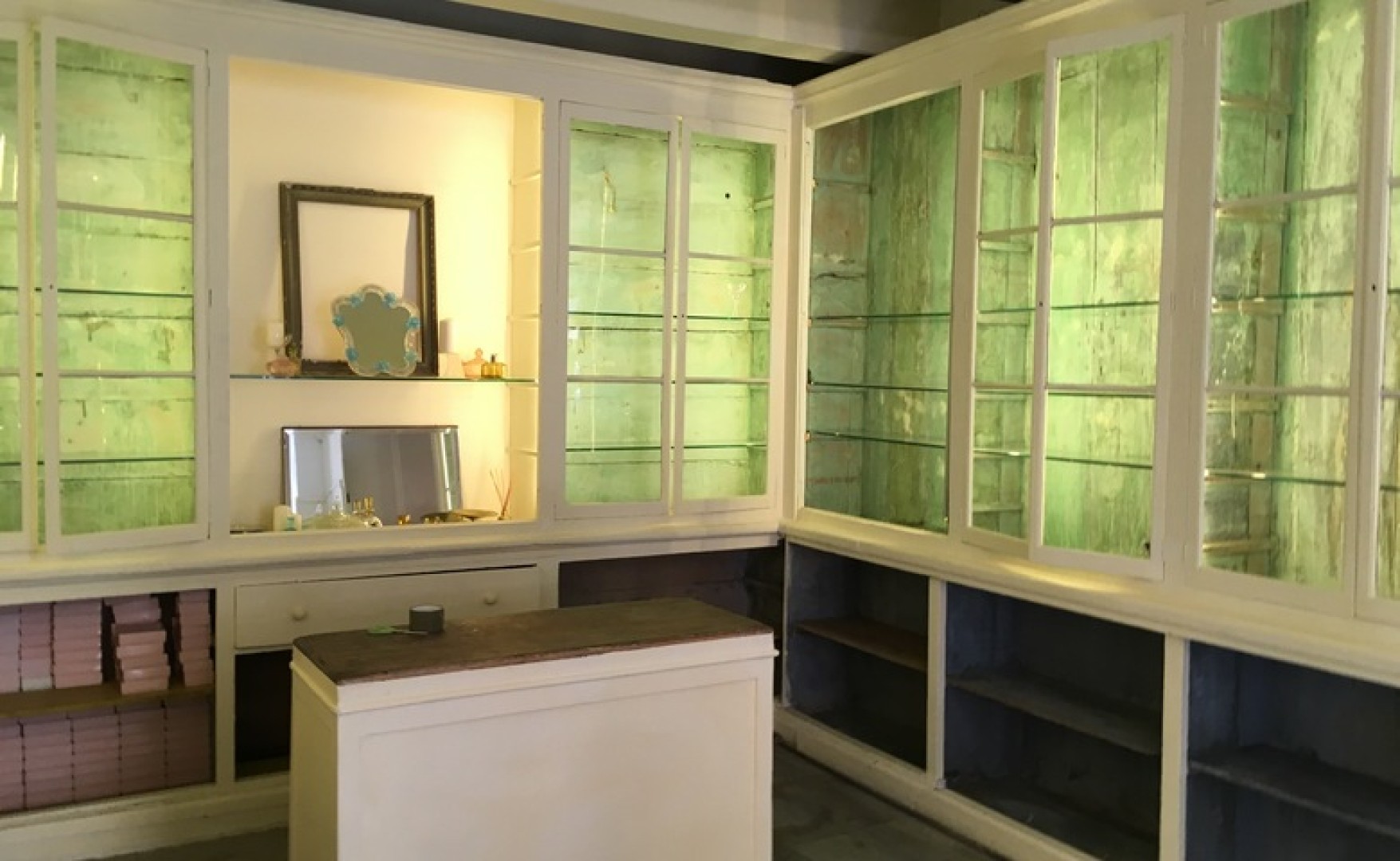 Shops to let in Malta: Valletta 35sqm premises for rent