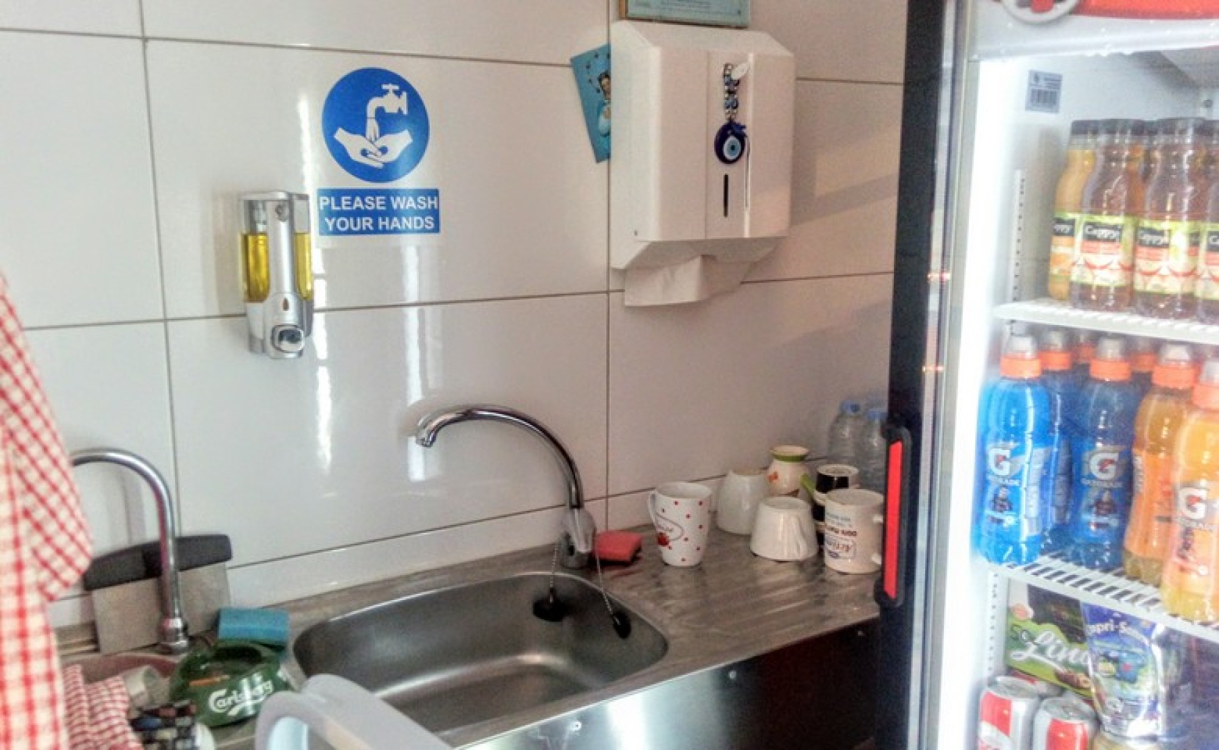 Shops to let in Malta: 30sqm Take Away/Pastizzi to let in Hamrun
