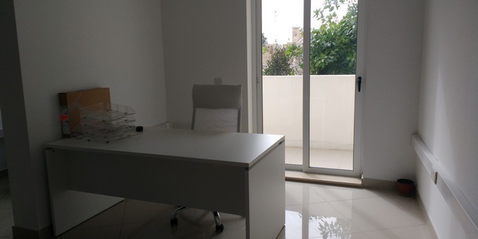 Spacious and Bright Office in Naxxar