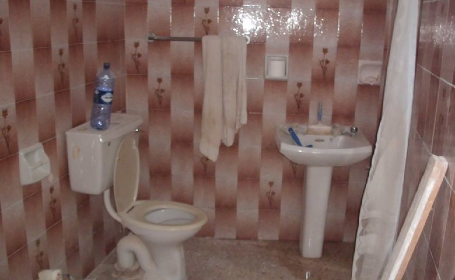 Shops to let in Malta: 50sqm property for rent in Zurrieq