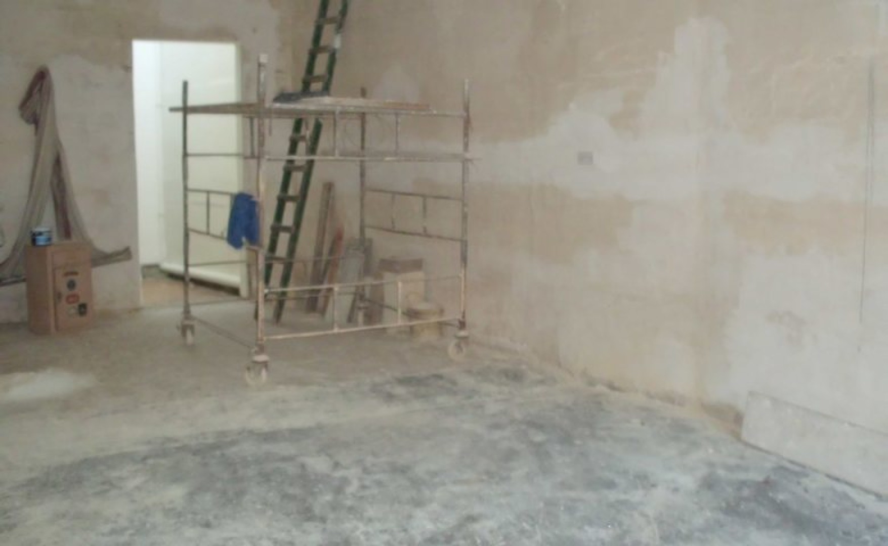 Shops to let in Malta: 50sqm property for rent in Zurrieq