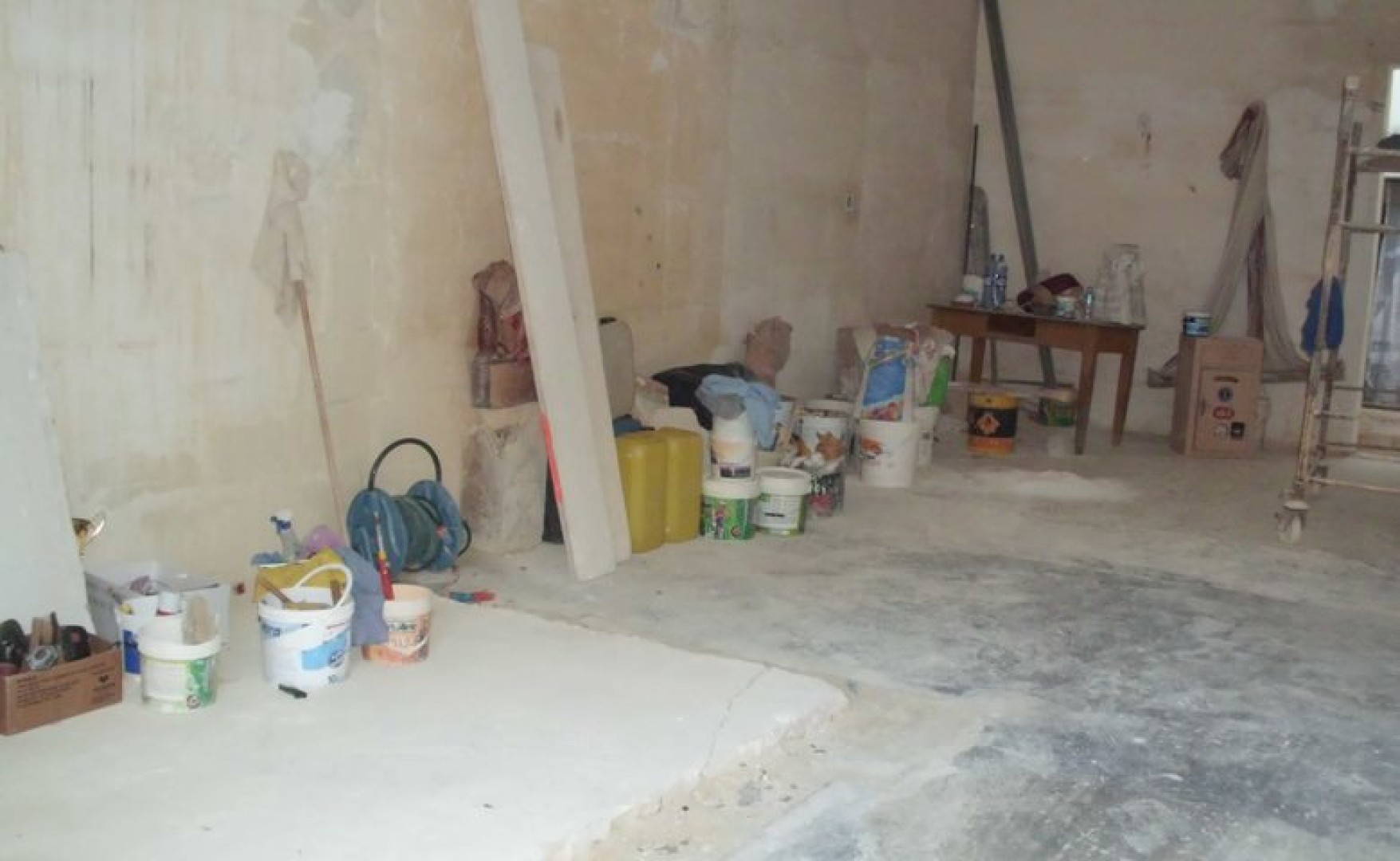 Shops to let in Malta: 50sqm property for rent in Zurrieq