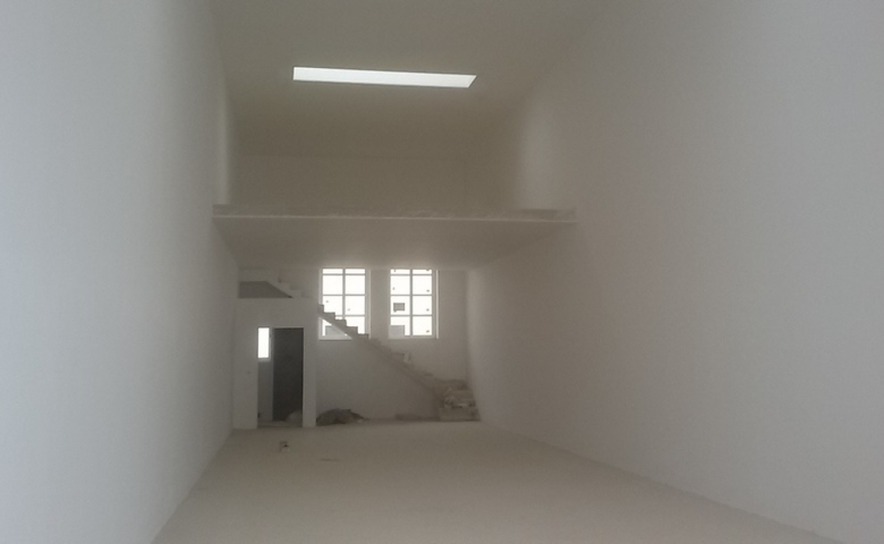 Malta real estate: Warehouse for rent in Naxxar