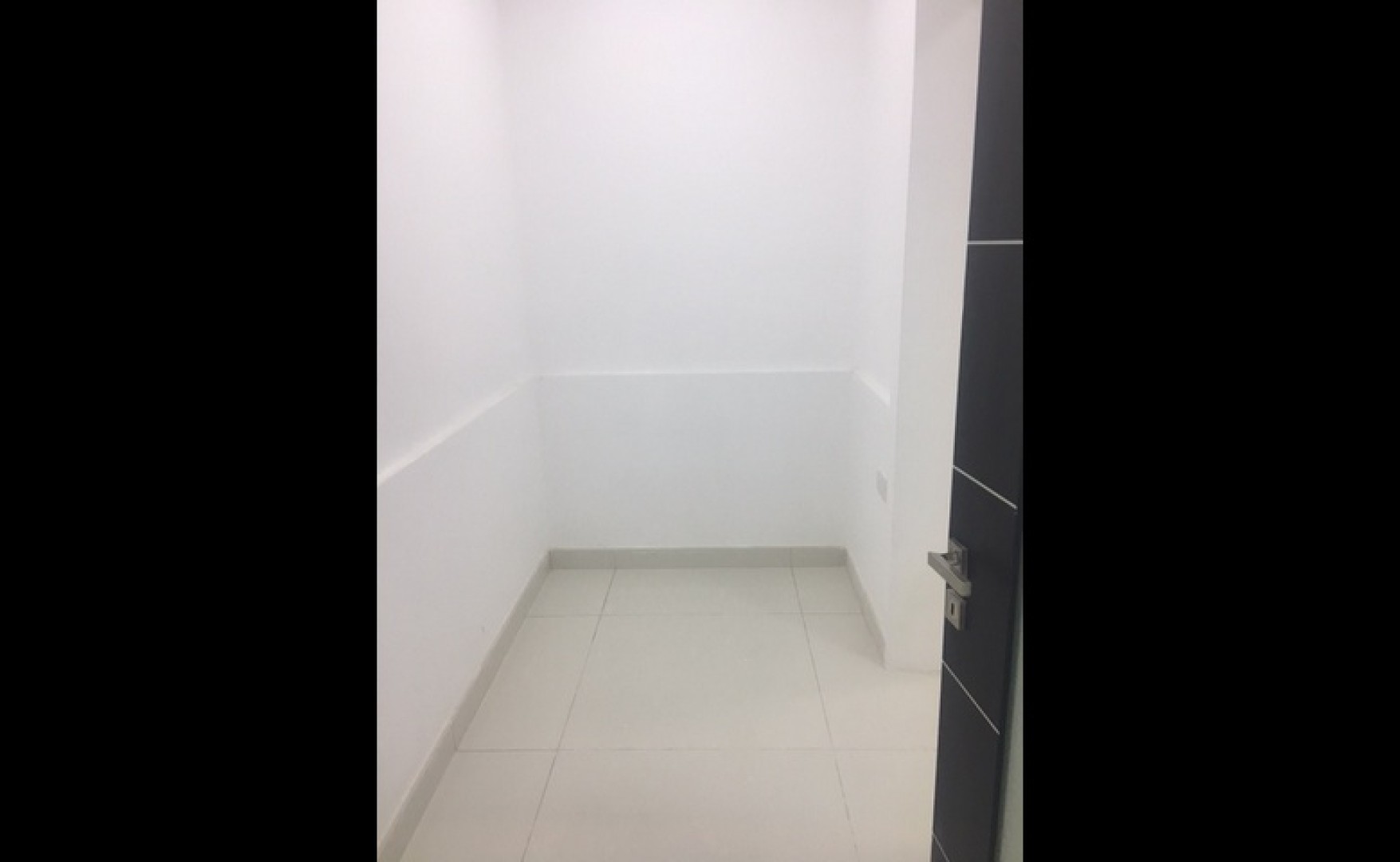 Office to let Malta: Sliema Office that Consists of 105sqm situated close to Mint Cafe