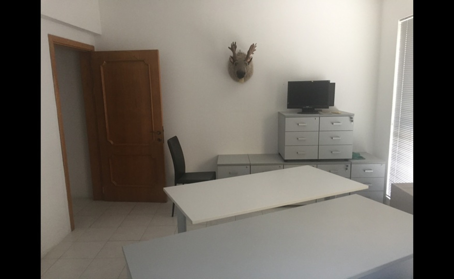 Office with three rooms to let in Gzira