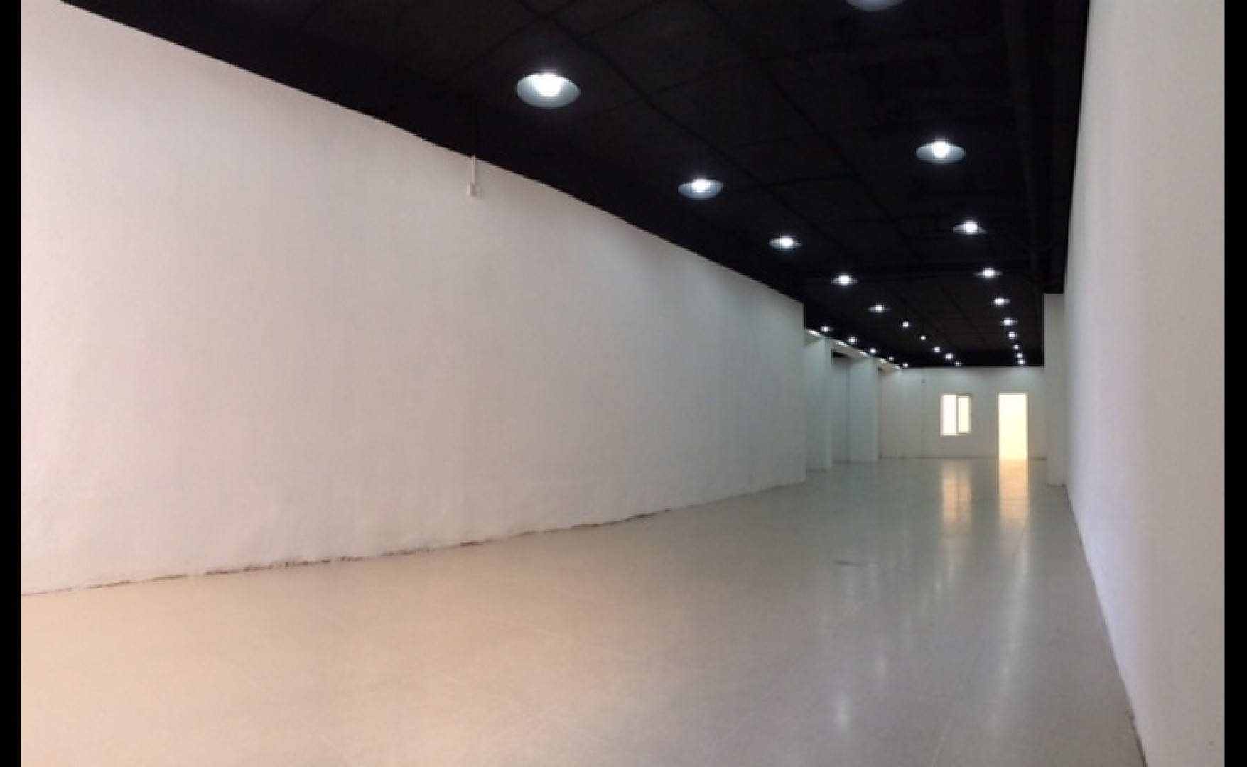 Retail Premises For Rent Malta: 180sqm Shop to Let in Msida