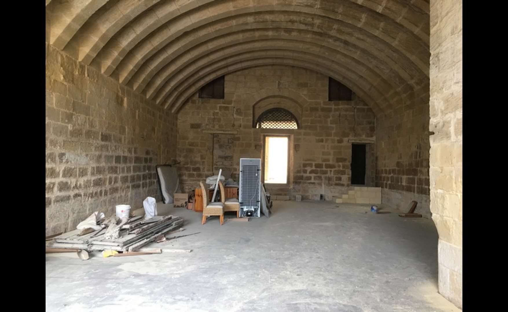 Shops for rent in Malta: Floriana 220sqm commercial premises for rent