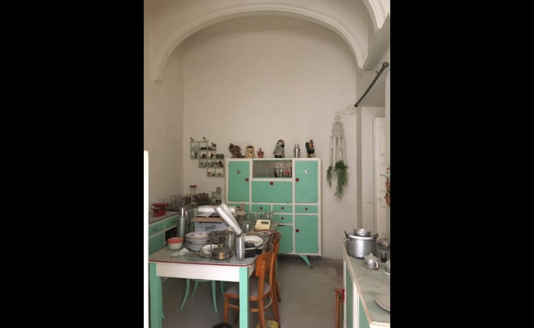 Office to let Malta: Large Unfurnished Apartment / Office For Rent in Valletta