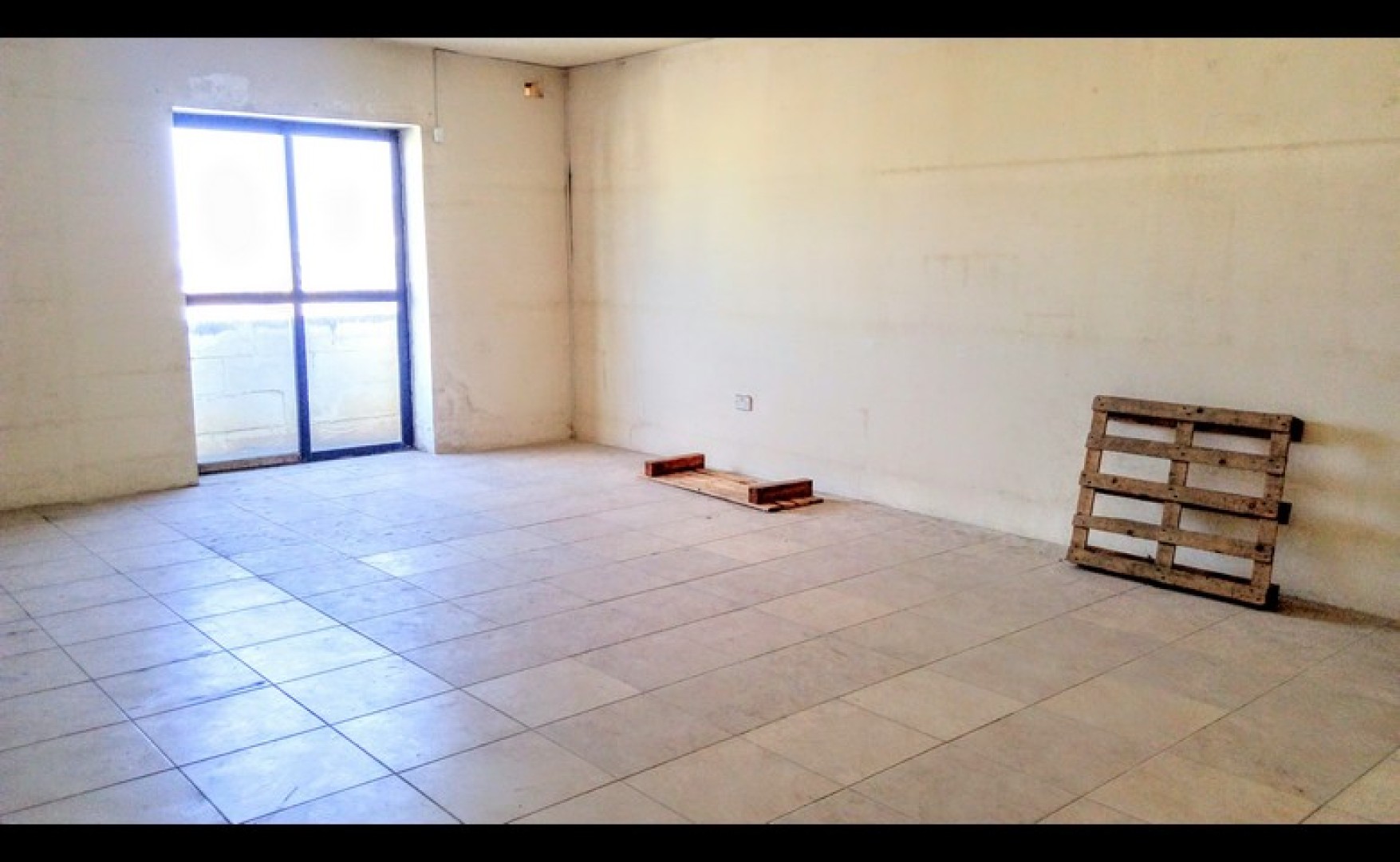 Shops for rent in Malta: 200sqm commercial premises to let