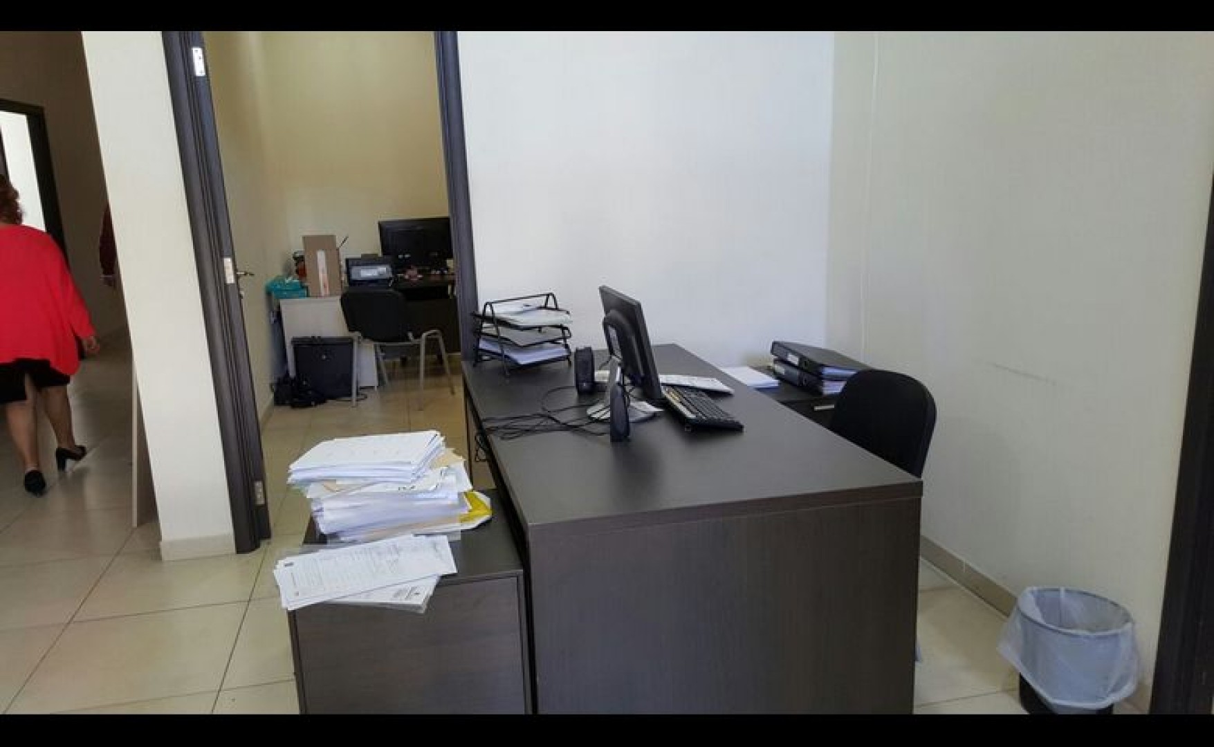 Office / Shop to let Malta: 600sqm showroom for rent in Zebbug