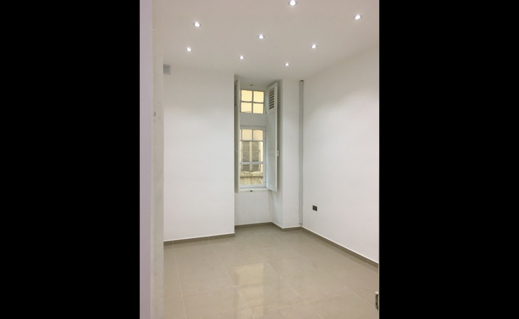 Office to let Malta: Valletta 21sqm premises for rent