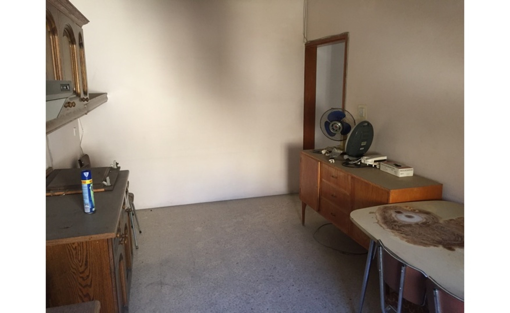 Office for rent in Malta: 100sqm corner property to let in Qormi