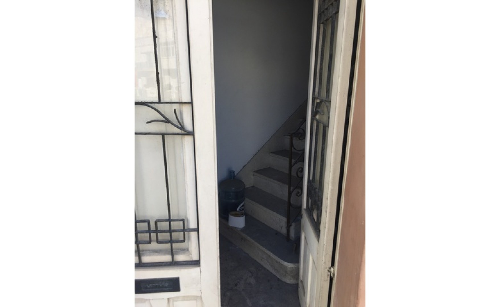 Office for rent in Malta: 100sqm corner property to let in Qormi