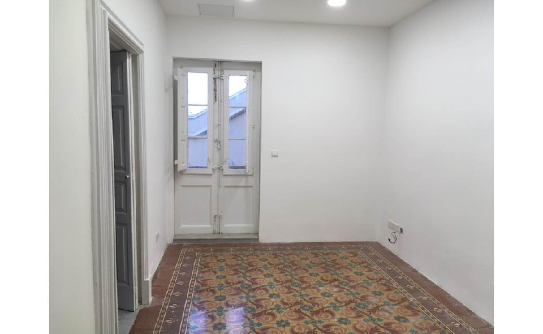 Office to let in Malta: Valletta 200sqm Brand New Corner Office For Rent In Valletta
