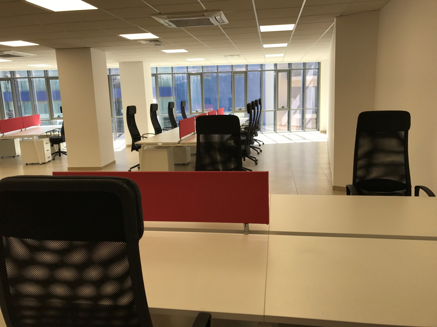 1000sqm office for rent in a prime area