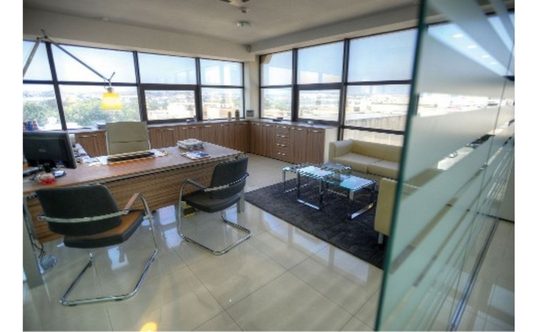 Office to let in Malta: Marsa 450sqm premises for rent