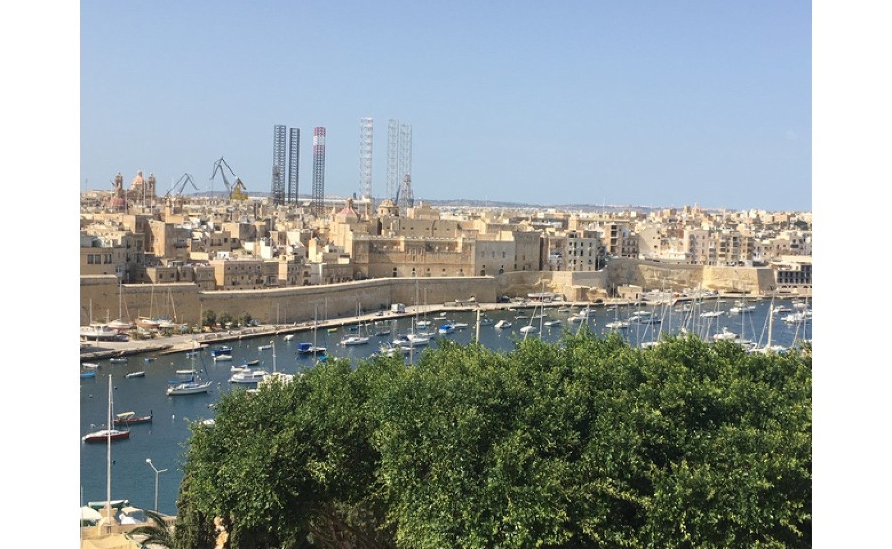 Real estate Malta: Unconverted Townhouse For SALE with 4 bedrooms and Roof Terrace with Seaviews
