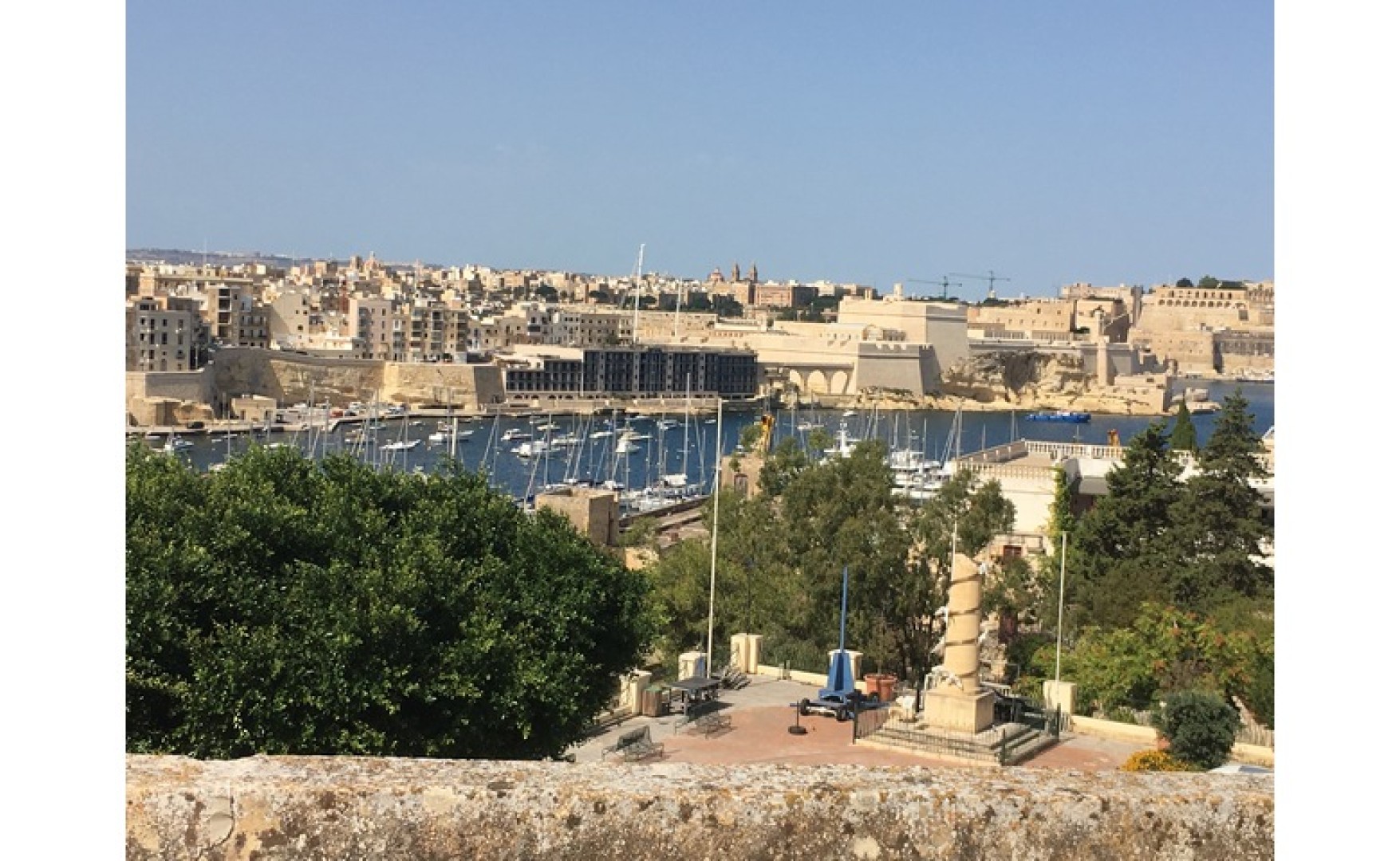 Real estate Malta: Unconverted Townhouse For SALE with 4 bedrooms and Roof Terrace with Seaviews