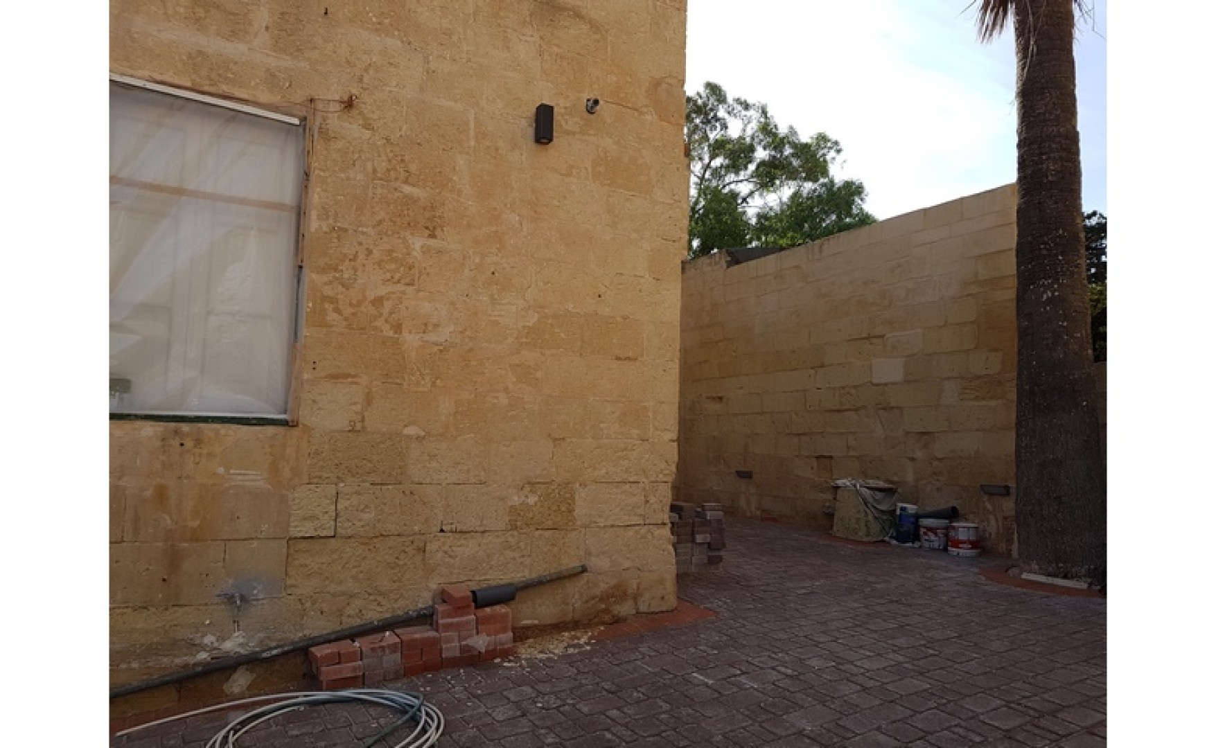 Offices for rent in Malta: 150sqm property for rent in B'bugia