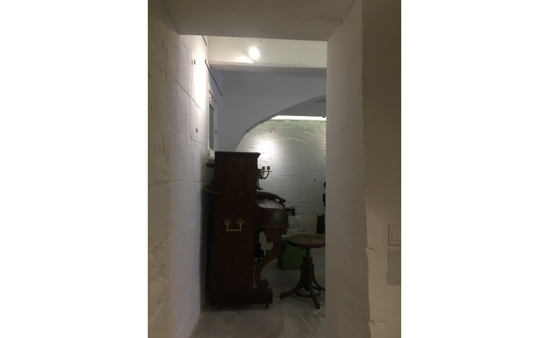Shops for Rent in Malta: 70sqm Shop For Rent On Republic Street Valletta