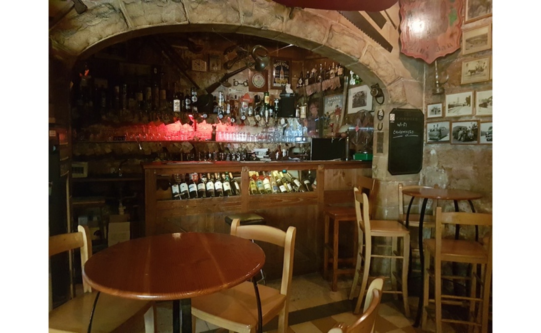 Restaurant to let in Malta: Wine Bar 60 square metre To Rent in Rabat