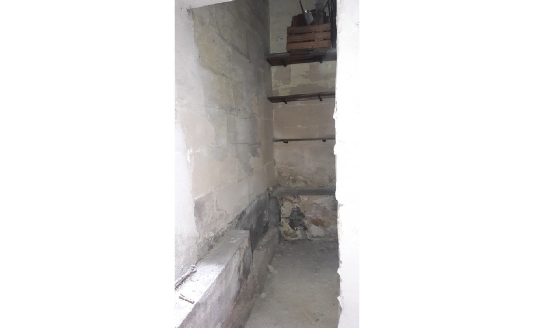Office to let Malta: Pieta 60sqm shop / office for rent