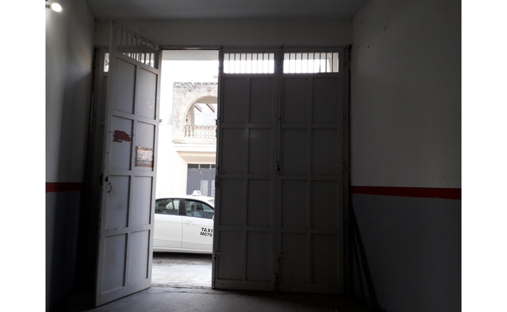 Real estate Malta: Mosta 288sqm warehouse for rent