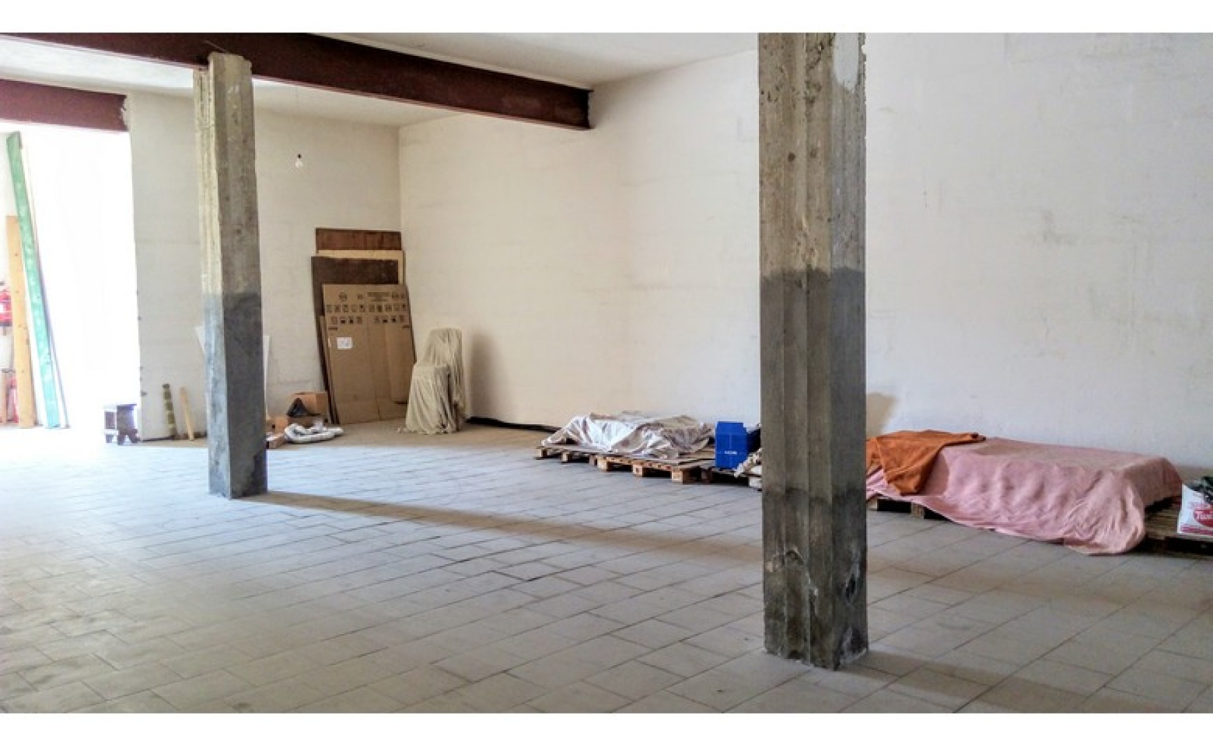 Estate agents Malta: Fgura 160sqm warehouse for rent