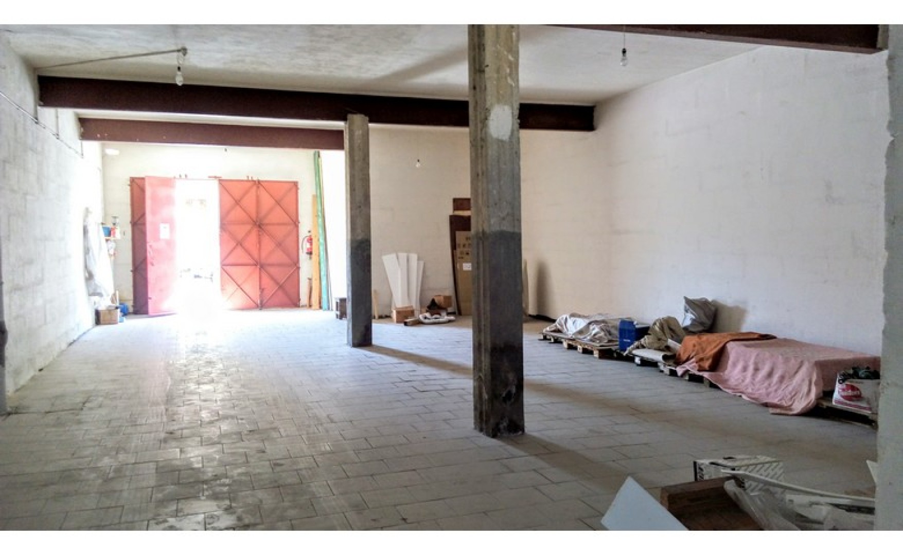 Estate agents Malta: Fgura 160sqm warehouse for rent