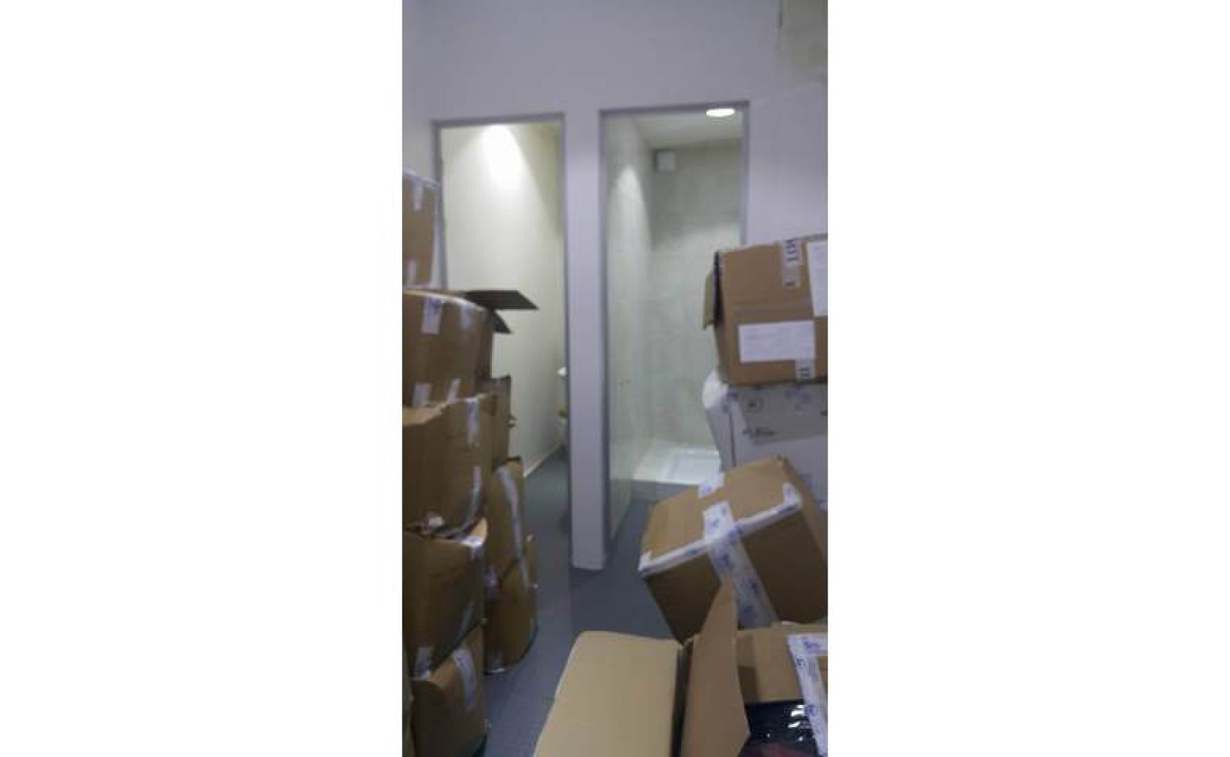 Shop /Office to let Malta: San Gwann - 400sqm premises for rent - easy parking