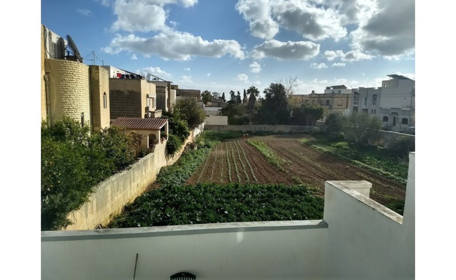 Villas in Malta: Attard 3 bedroom Villa to let
