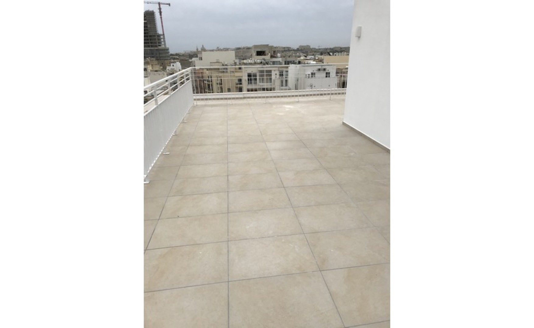 Office to let Malta: Gzira 80sqm office to let in a prime location