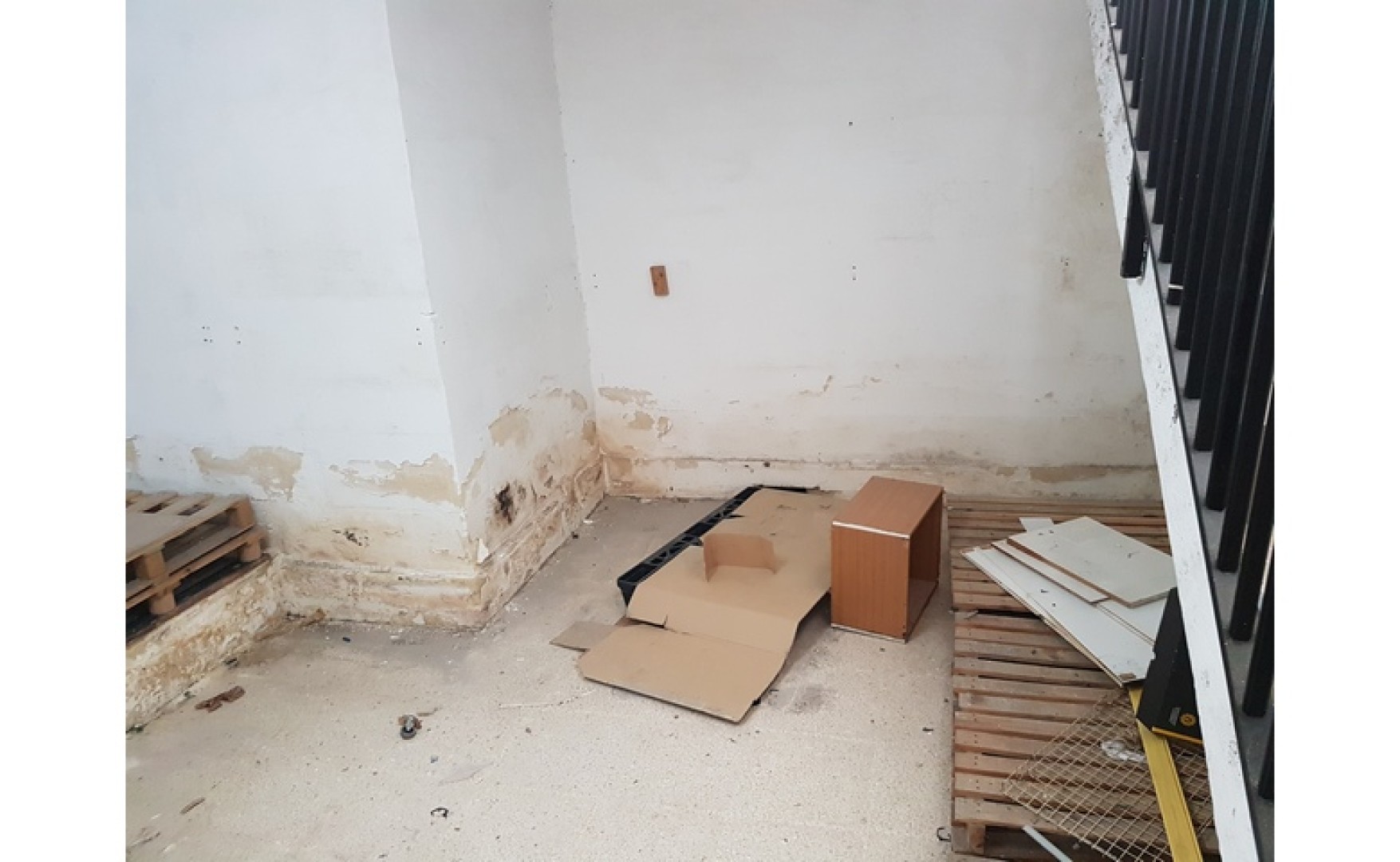 Shops for rent in Malta: San Gwann premises for rent with class 4 permits