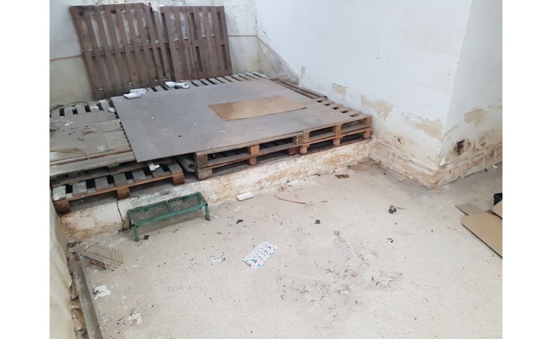 Shops for rent in Malta: San Gwann premises for rent with class 4 permits