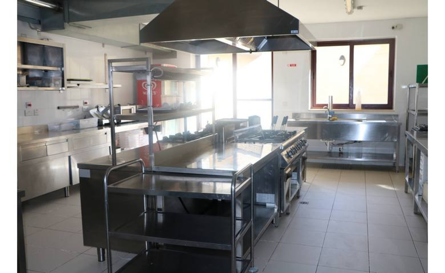 Real estate Gozo: Sannat fully equipped restaurant for rent