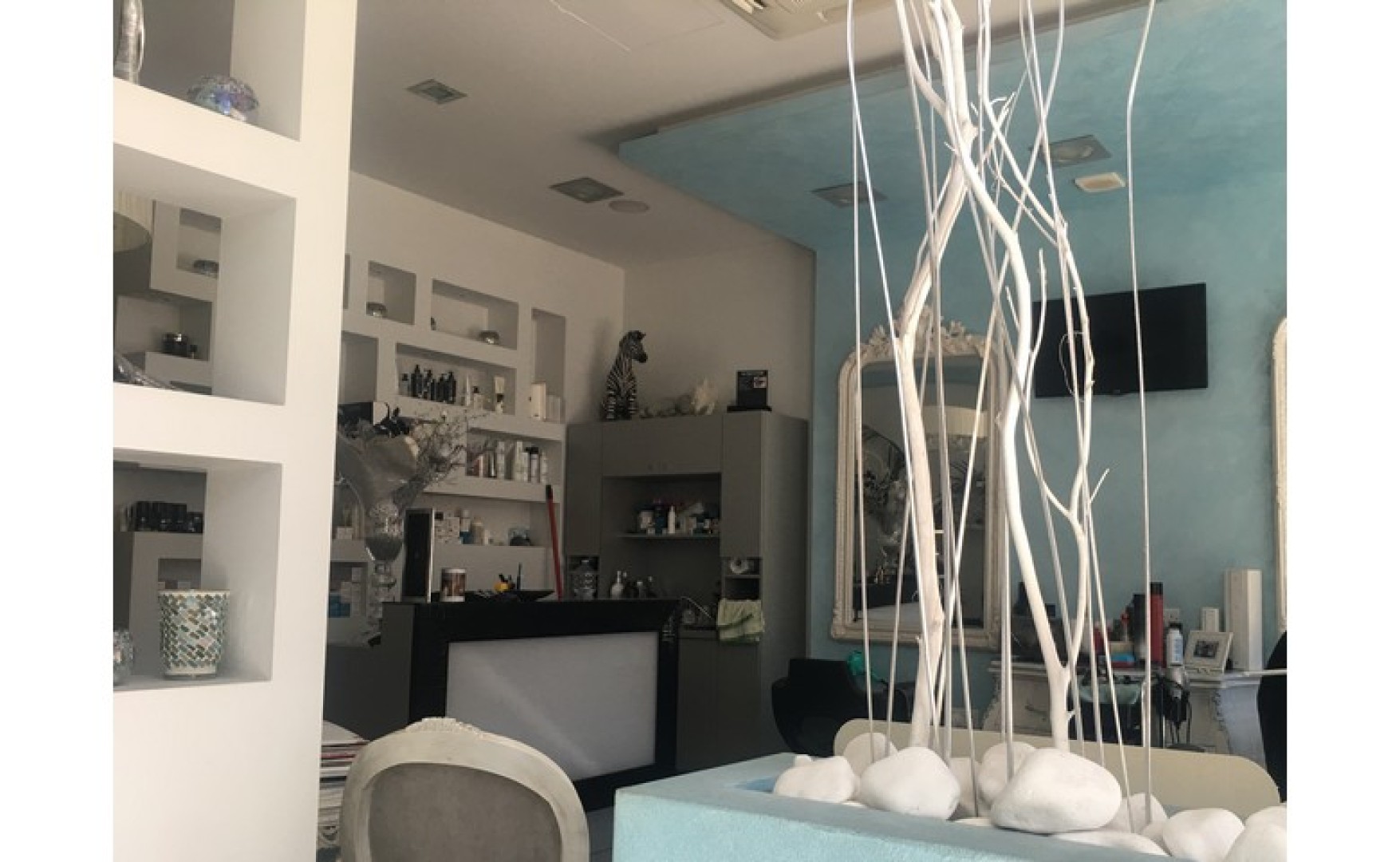 Shops for rent in Malta: Zebbug salon 37sqm