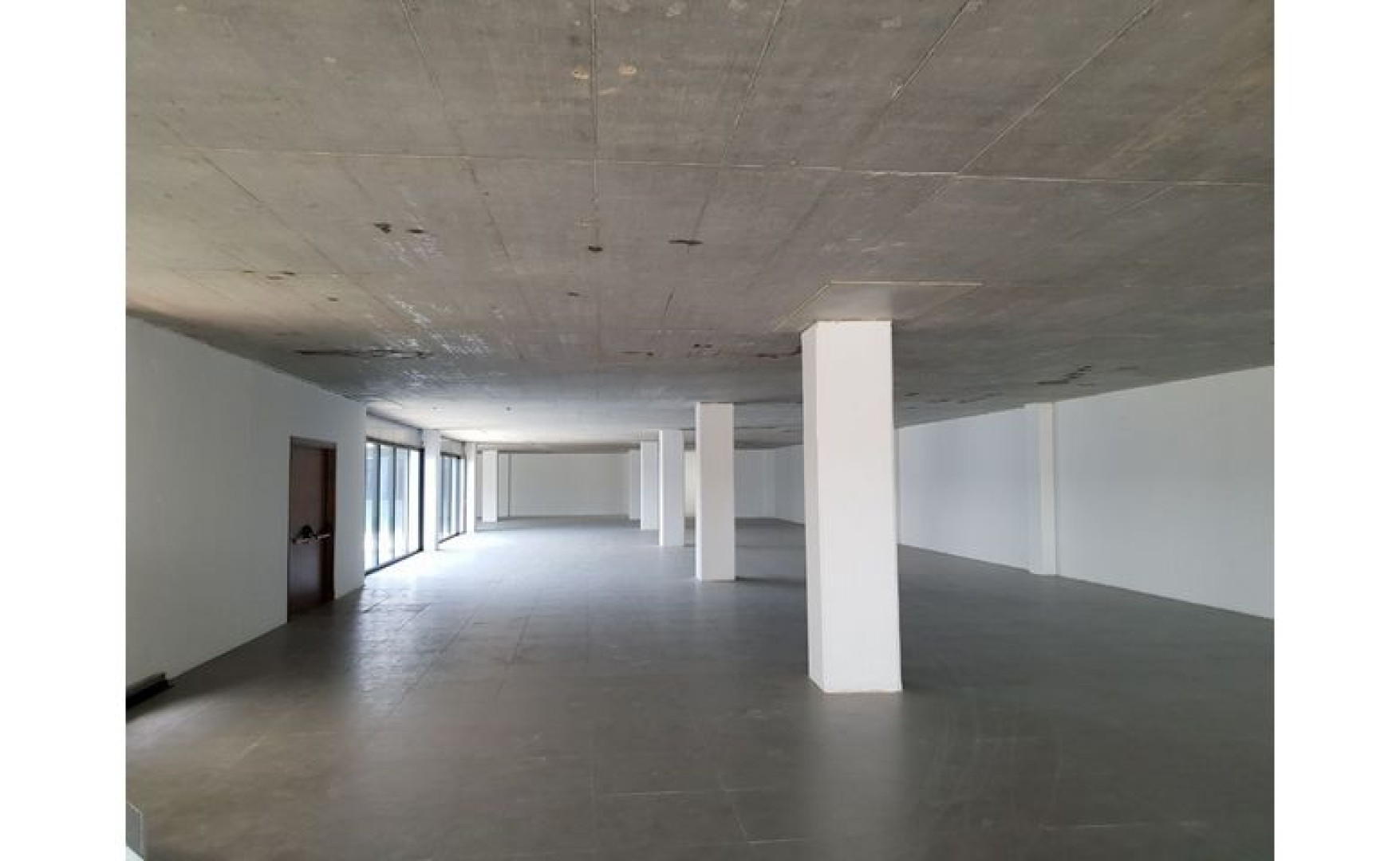 Open plan Office with 1000sqm for rent in Attard